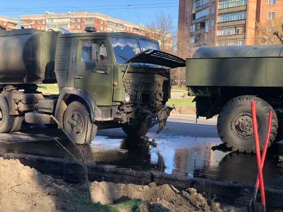 В Краматорске столкнулись два военных бензовоза 