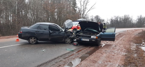В ДТП под Славянском погиб один человек, еще трое пострадали 