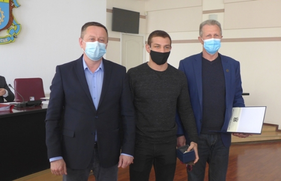Городской голова Краматорска поздравил борца греко-римского стиля Максима Евтушенко и коллектив ДЮСШ №1