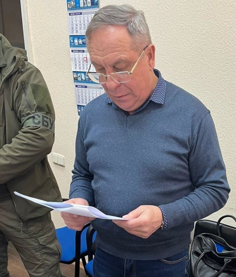 СБУ затримала ексдиректора &quot;Антонова&quot; Бичкова та начальника безпеки Нетьосова за перешкоджання підготовки оборони аеродрому в Гостомелі. Суд арештував їх на два місяці