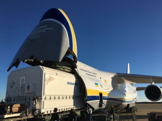 Украинский самолет &quot;Руслан&quot; перевез спутник американской корпорации Orbital ATK весом в 23 тонны