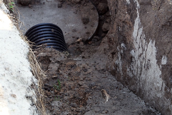 В Краматорске остановлены дорожные работы из-за найденных человеческих останков