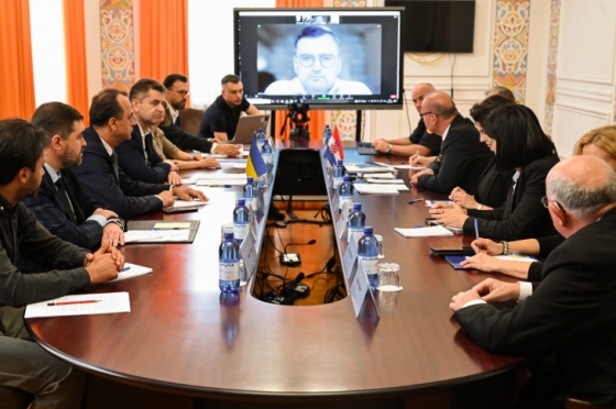 Глава МЗС Кулеба захворів на COVID-19