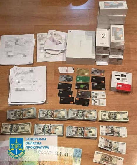 Від 500 до 1500 доларів за людину. У Запорізькій області викрито учасників корупційної схеми перетину лінії зіткнення, - Офіс Генпрокурора