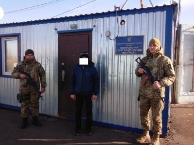 Пограничники Краматорского отряда задержали украинца, который шел воевать на стороне террористов за 30 000 российских рублей