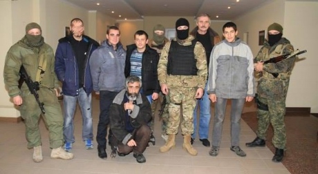 Под Мариуполем уничтожили разведгруппу террористов и освободили 6 бойцов