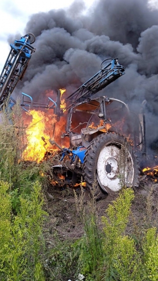 У прикордонній смузі Рівненщини на міні підірвався трактор