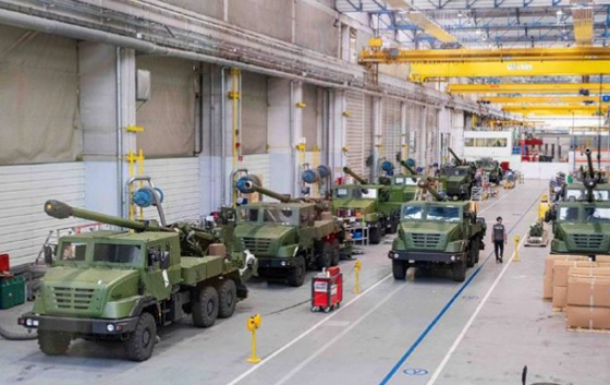 Всі виготовлені у 2025 році САУ CAESAR будуть передані Україні - Макрон