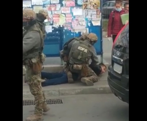 В Краматорске прошло шумное задержание гражданина (видео)