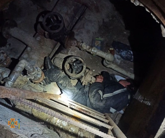 В Краматорске женщина упала в колодец теплотрассы