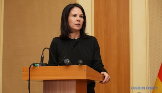 Україна повинна мати можливість використати далекобійну зброю для самооборони, - Бербок