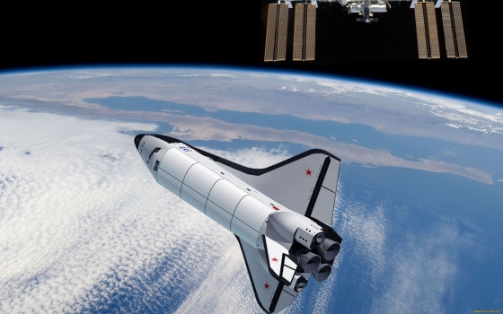 Два миллиардера стремятся покорить космос на собственных шаттлах летом 2021 года