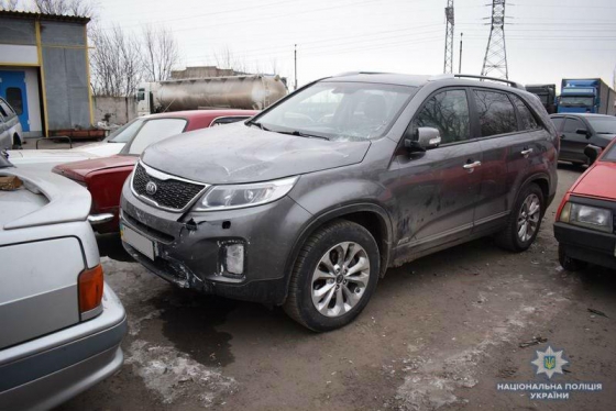 Краматорчанин сбил двух пешеходов и скрылся с места аварии 