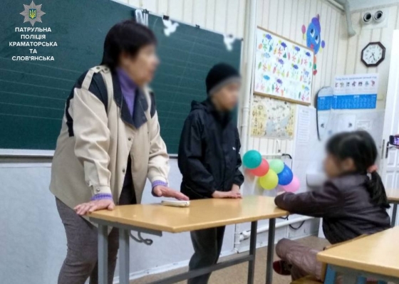 Патрульные вернули домой потерявшуюся 9-летнюю девочку
