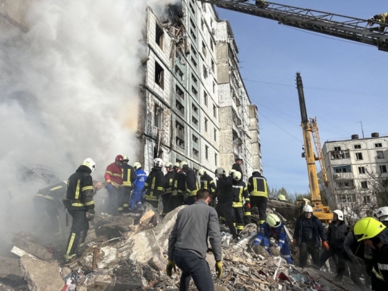 Кількість загиблих через удар по багатоповерхівці в Умані зросла до 6 людей