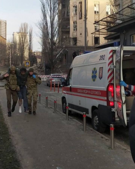Внаслідок обстрілу Києва поранення дістав японський журналіст, його госпіталізовано, - Кличко 