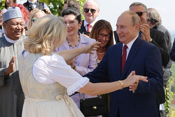 Экс-министр МИД Австрии, на свадьбе которой гулял Путин, может войти в Совет директоров &quot;Роснефти&quot; 