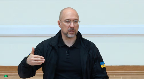 Останній день, щоб отримати &quot;тисячу Зеленського&quot;: Шмигаль розповів, скільки українців скористалися програмою