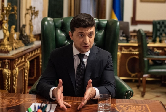Зеленского ломает система, которую он обещал разрушить 