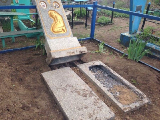 Полиция задержала краматорчанина, который повредил 16 памятников (фото)