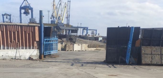 У порт Маріуполі зайшли перші кораблі окупантів з вантажем подвійного та військового призначення, - Андрющенко