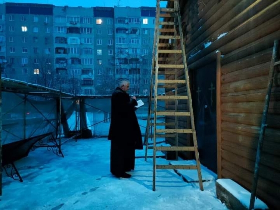 У Львові розпочали демонтаж самовільно зведеної церкви УПЦ МП (фото)
