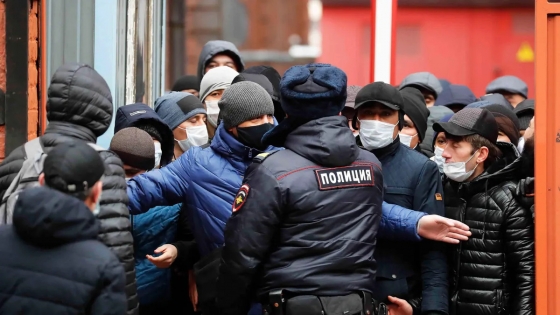У Петербурзі в новорічну ніч затримали понад 3 тис. мігрантів, щоб відправити їх на війну, - російські ЗМІ