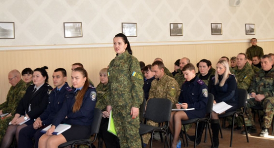 О поддержке правительства и работе, которую должны увидеть люди, - генерал Аброськин провел совещание с работниками Краматорского отдела полиции 