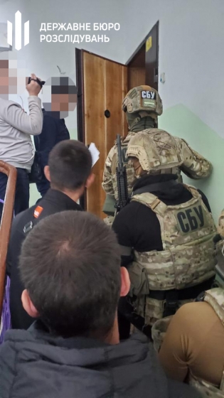 На Донбассе следователь СБУ требовал 30 тысяч долларов: ему сообщили о подозрении 