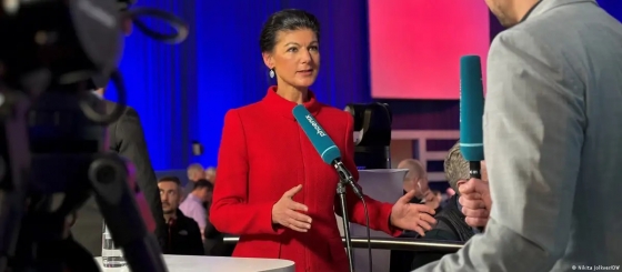 Берліну слід припинити постачання зброї Києву, війну потрібно завершити шляхом переговорів, - лідерка проросійської партії Німеччини Вагенкнехт