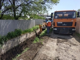 В Краматорске начаты работы по расчистке дренажной системы на одной из улиц города