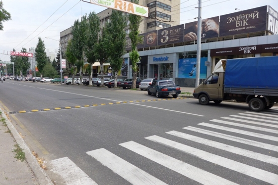 В Краматорске по улице Стуса установили лежачих полицейских