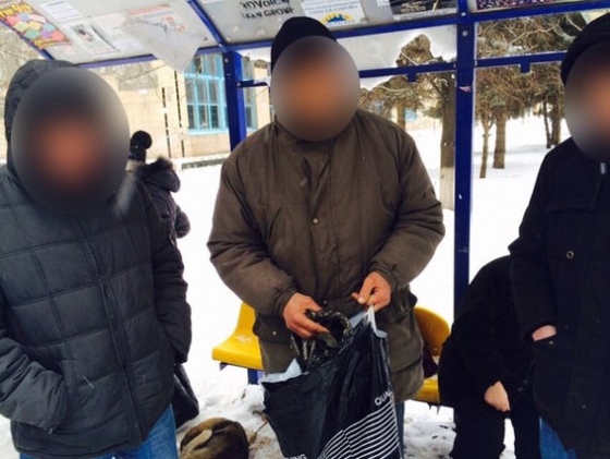 Прогулка с патронами по городу закончилась для жителя г. Славянска в горотделе милиции