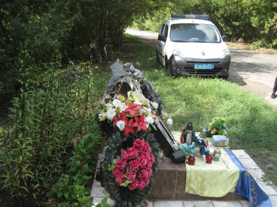 Вандалы на Донетчине повредили памятник воинам 24 бригады ВСУ