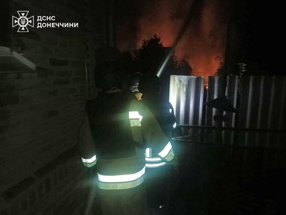 У Краматорську на пожежі врятували жінку