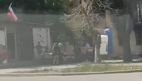 Мариупольцы собирают дождевую воду, питьевой воды нет, - Андрющенко 