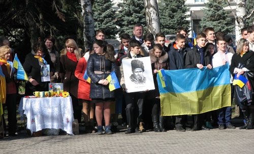 В Краматорске воздали должное Кобзарю и поддержали Надежду Савченко