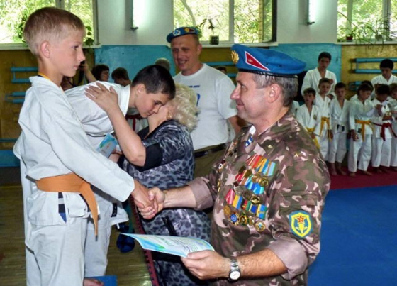 Против будущих десантников  никто не устоял