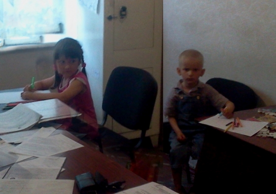 Потерявшихся детей передали нерадивым родителям  
