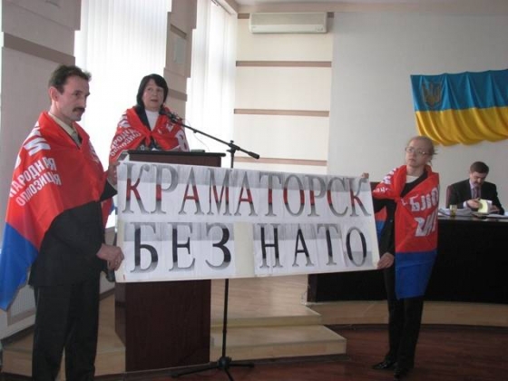 От сессии до сессии живется нам невесело. Зато избранники полюбили устраивать маскарад