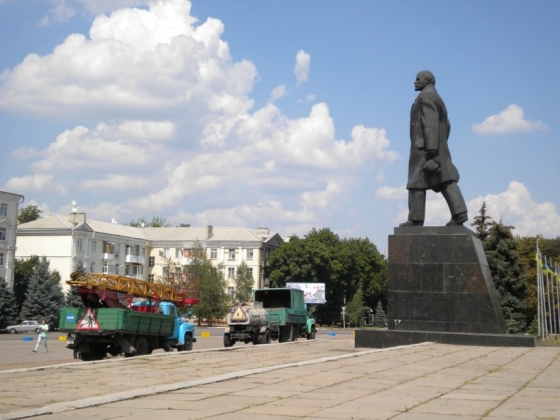 Сегодня Краматорск может остаться без памятника Ленину (фото, видео)