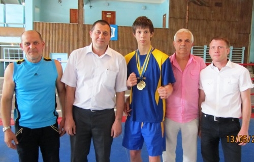 Краматорчанин Антон Артюхов стал двукратным абсолютным чемпионом Донбасса по кикбоксингу 