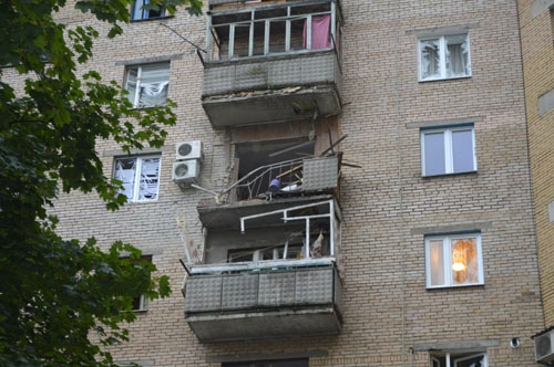 В Краматорске попали под обстрел многоэтажки по улицам Дворцовой и Юбилейной и фильтровальная станция