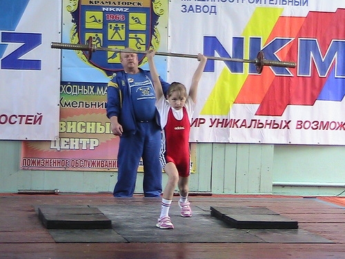 В Краматорске проходит чемпионат Донецкой области по тяжелой атлетике 