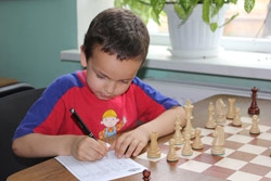 Шахматы: 7-летний краматорчанин сенсационно выиграл чемпионат области