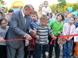 В Краматорске открылась новая детская площадка 
