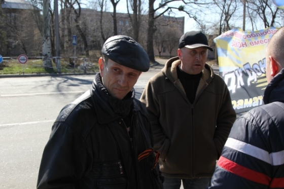 На Харьковской трассе в районе АЗС (БЗС) избили активистов «Дорожного контроля»