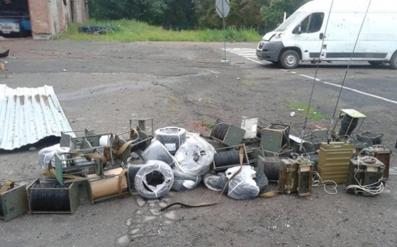В Славянске бойцы Нацгвардии обнаружили склад российских средств связи боевиков