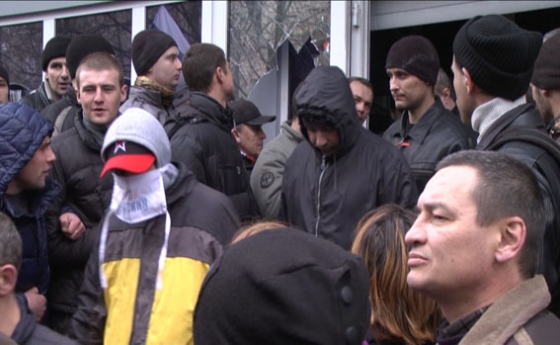 Их разыскивает милиция. Правоохранители просят опознать сепаратистов, устраивавших массовые беспорядки в Донецке