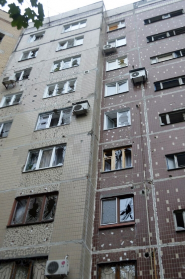 В Краматорске обстрелу подвергся жилой дом по улице Дворцовой и фильтровальная станция